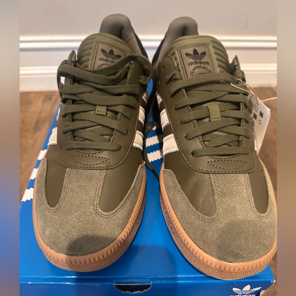 Men’s Adidas Samba XLG size 13 NWT